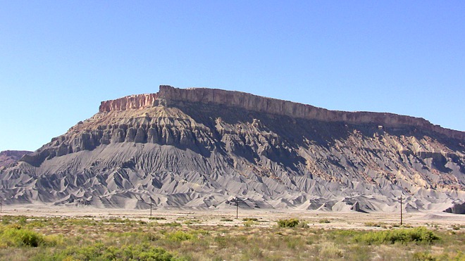 Route 98 passing through Navajo nation