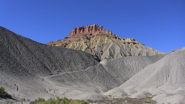 Route 98 passing through Navajo nation